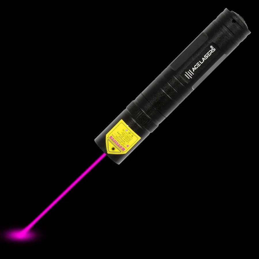 Violetter Laserpointer AVP-2 Pro Mini mit sichtbarem Laserstrahl im Dunkeln
